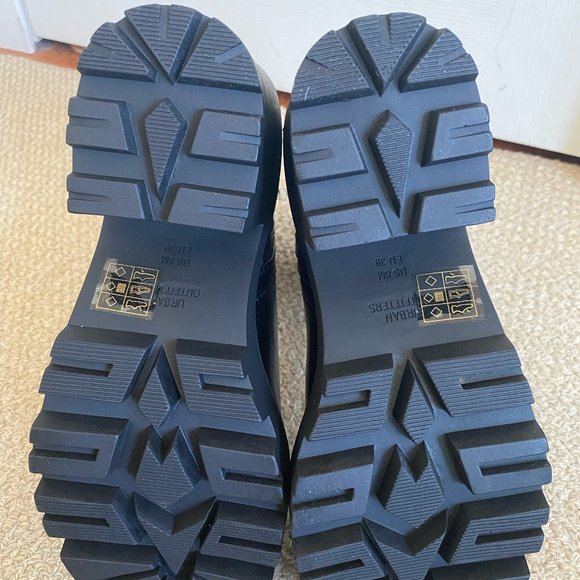 Urban Outfitters Black Zip-Up Boots Size 8 - Picture 7 of 8